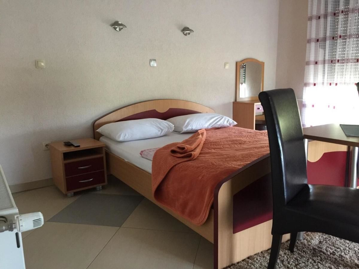Мотели Motel Krstac Мойковац