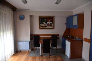 Мотели Motel Krstac Мойковац Номер-студио с балконом-5