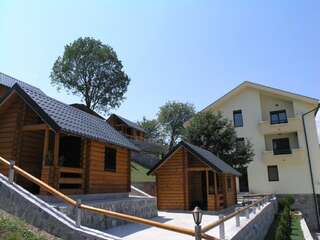Мотели Motel Krstac Мойковац Бунгало с видом на горы-7