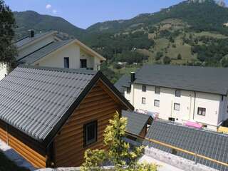 Мотели Motel Krstac Мойковац Бунгало с видом на горы-16